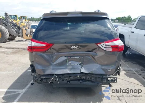 2018 Toyota Sienna Xle Premium 8 Passenger z USA, uszkodzony, nr VIN 5TDYZ3DC6JS939876